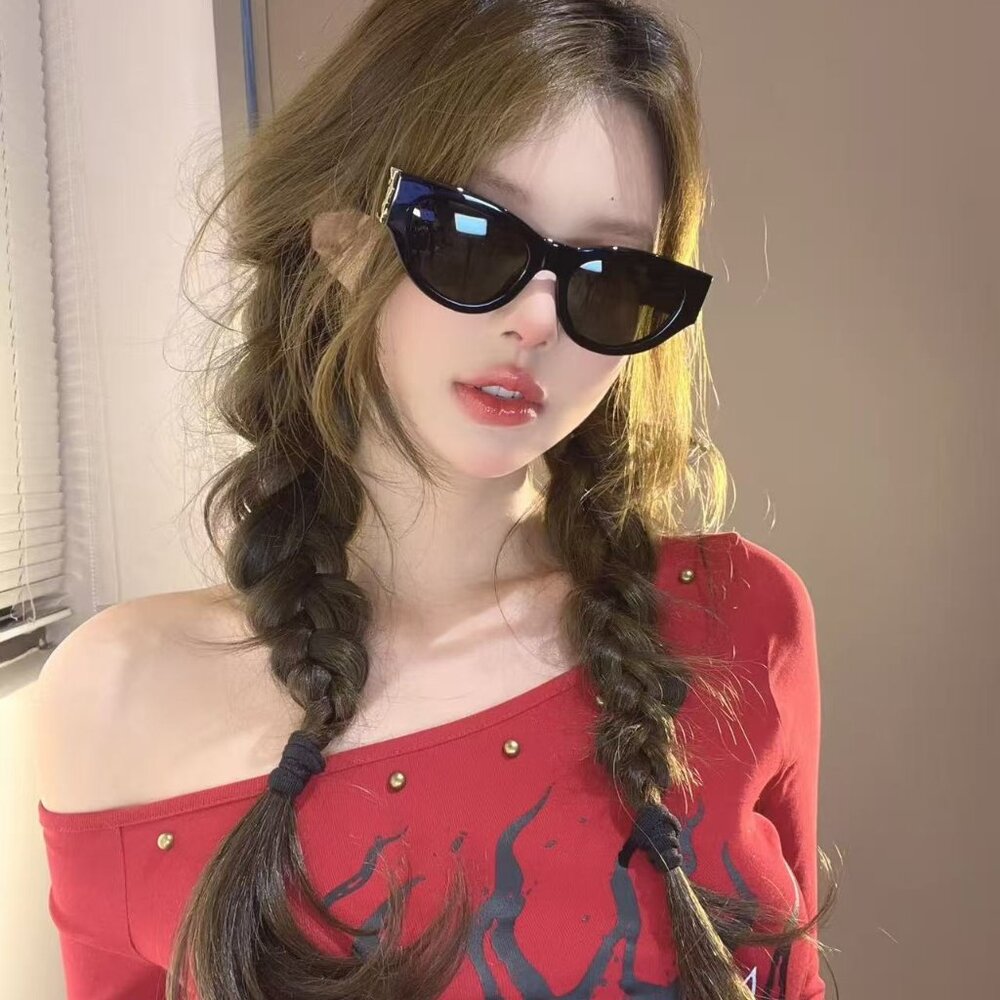 Saint Laurent Sunglasses - Picture 8 of 10